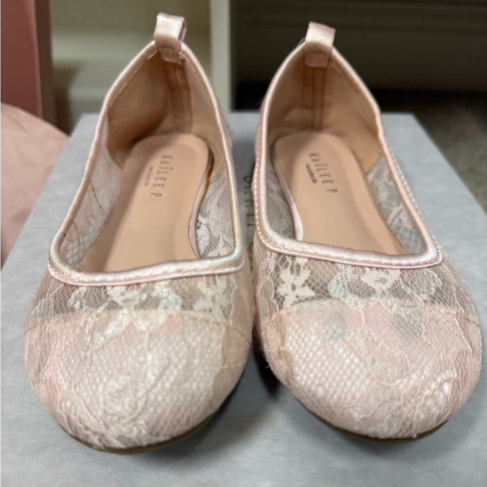 Elegant Pink Lace flats